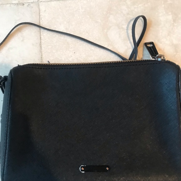 ✨SALE✨ Rebecca Minkoff Avery Crossbody - Picture 4 of 7